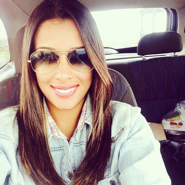 Policial bate carro em árvore e morre em avenida da Capital