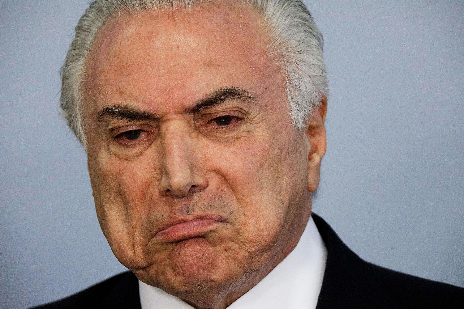 Temer mantém ministros acusados por Janot