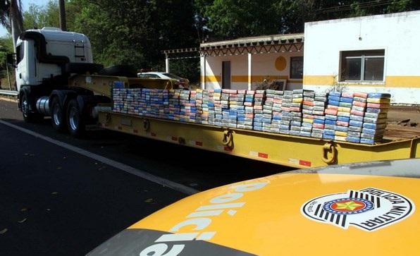PM intercepta carga milionária de cocaína que saiu da capital