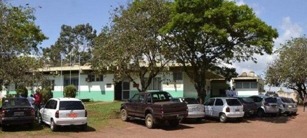 Marido se irrita em festa e agride esposa com martelo