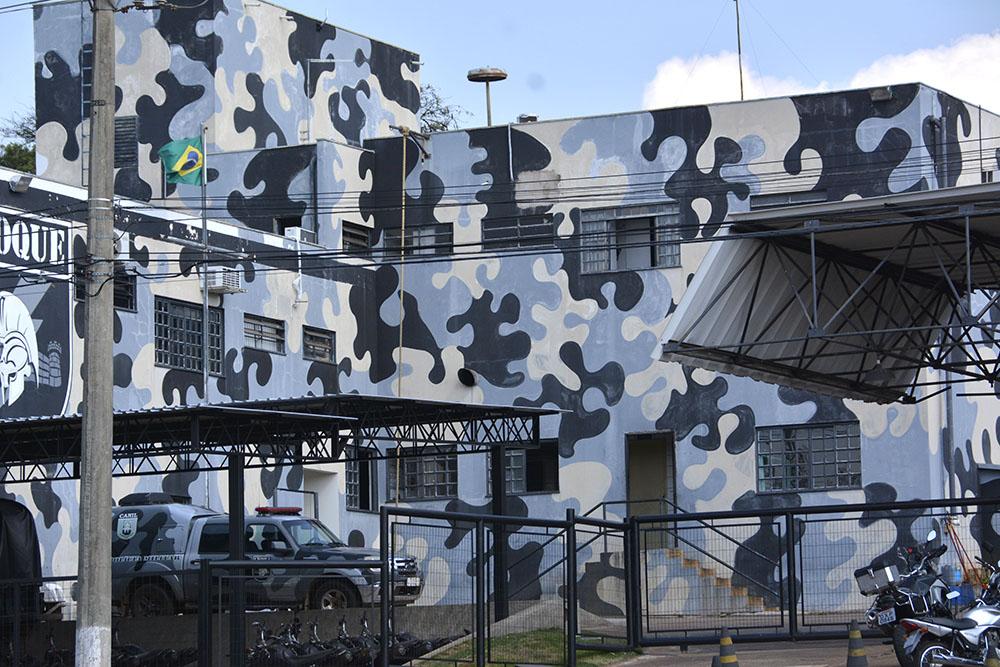 Policial é preso por usar efetivo da PM para fins pessoais