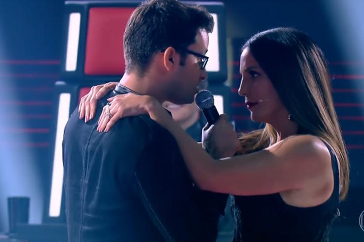 Ivete Sangalo ‘beija’ participante no ‘The Voice’