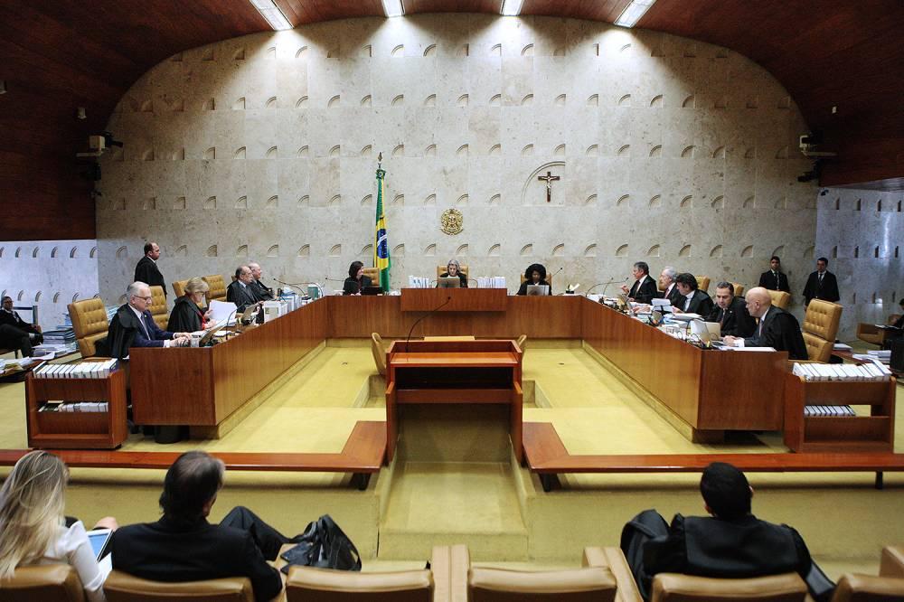STF decide hoje afastamento de parlamentares