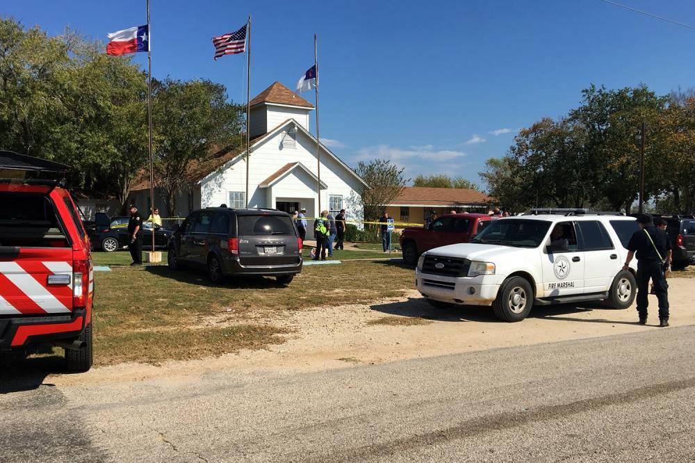 Homem deixa ao menos 27 mortos Igreja no Texas