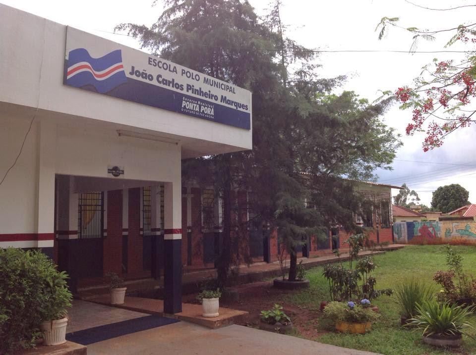 Alunos são suspeitos de causar explosão em escola