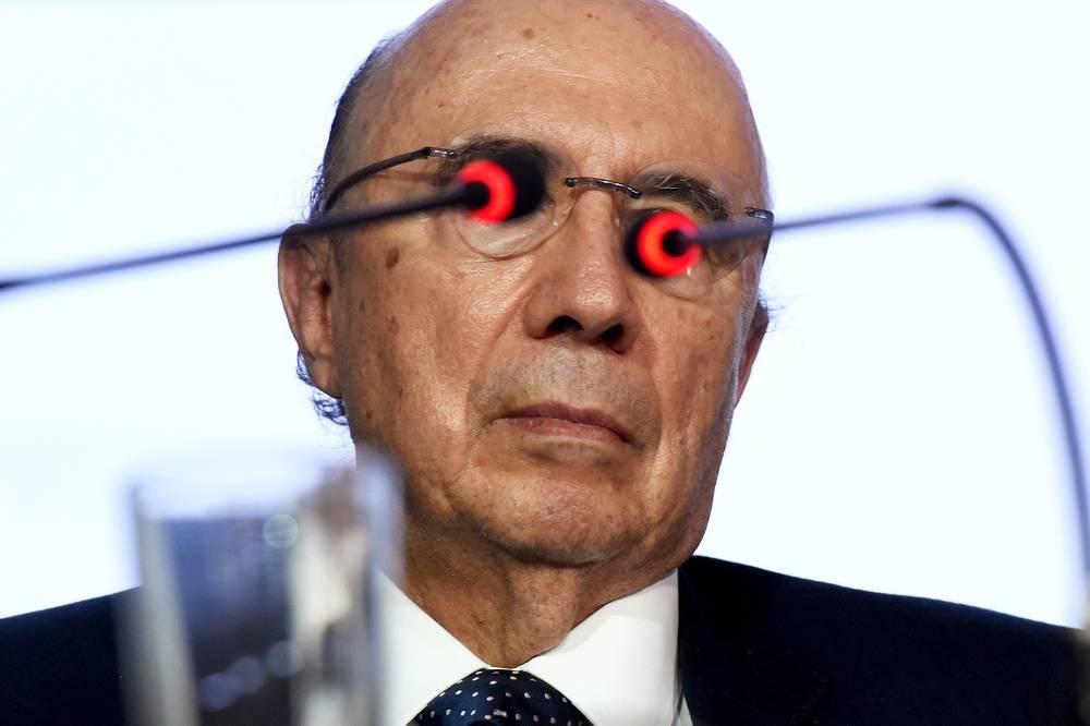 Hábito de Meirelles irrita os colegas de governo