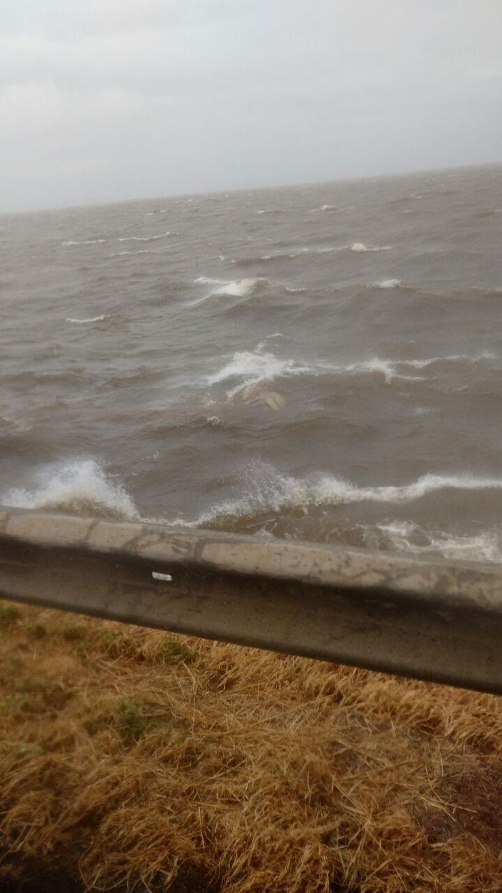 Barcos naufragam em lago e sete pessoas são resgatadas
