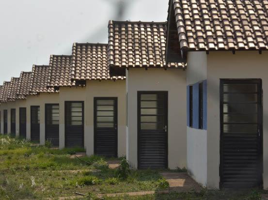 Agência de habitação teme invasões e usa força para coibir