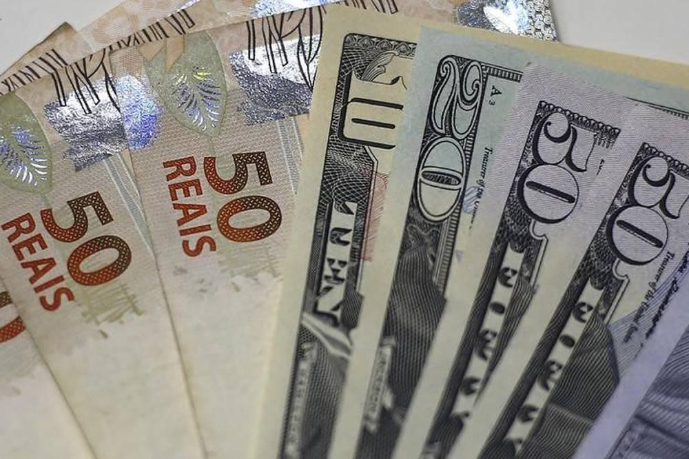 Dólar atinge maior nível desde junho, por reforma da Previdência