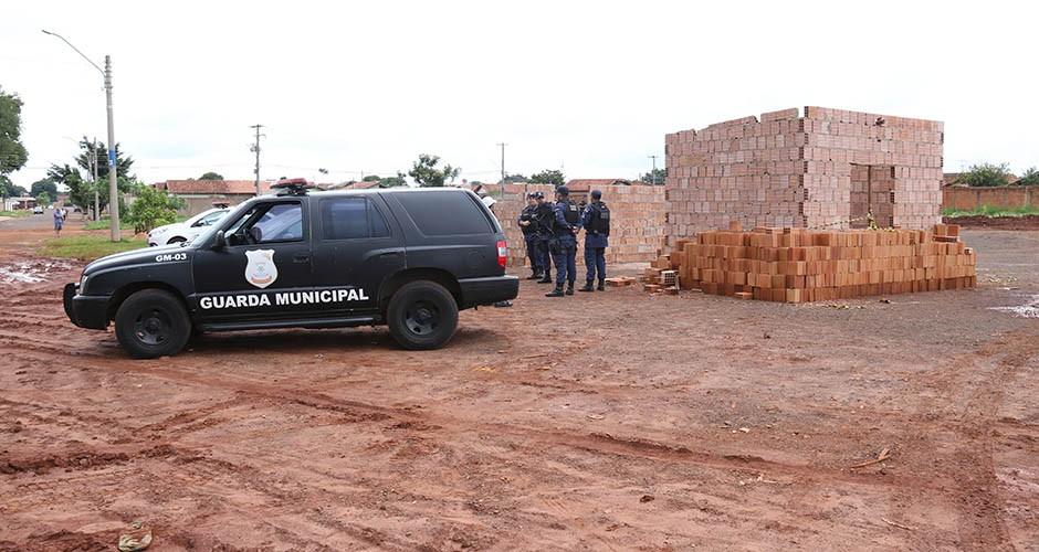 Emha confirma reintegração de posse no bairro Iracy Coelho