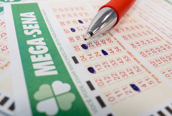 Procon autua Caixa por propaganda enganosa na Mega da Virada