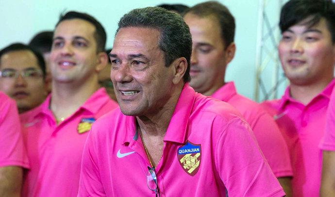 Luxemburgo: 'China não é barco furado, é transatlântico'