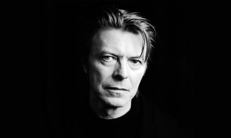 Músico britânico David Bowie morre aos 69 anos