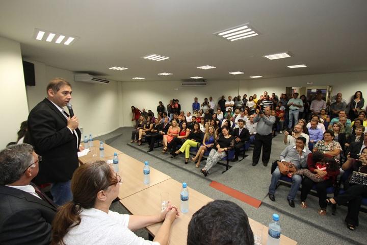 Prefeito Alcides Bernal empossa conselheiros tutelares e projeta 4º unidade na região leste