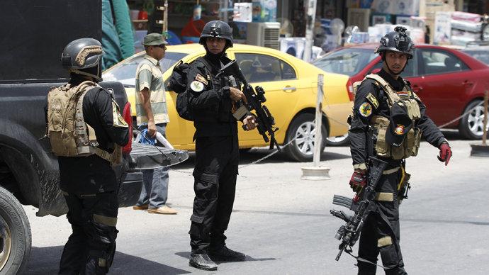 Atiradores matam 18 e fazem reféns em shopping center de Bagdá