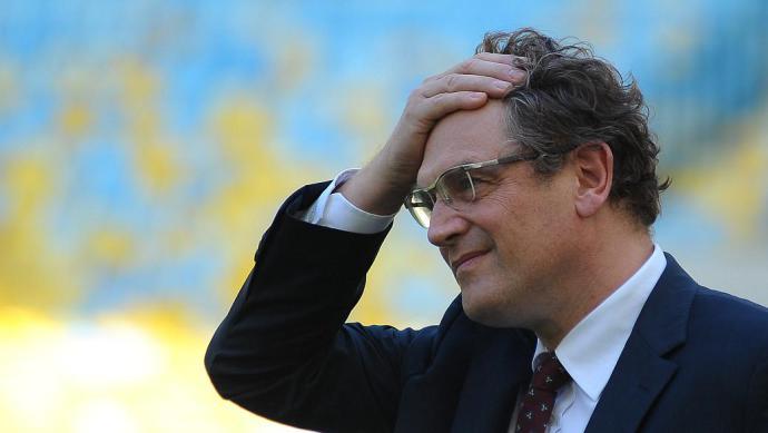 Chute no traseiro: Fifa demite Jérôme Valcke