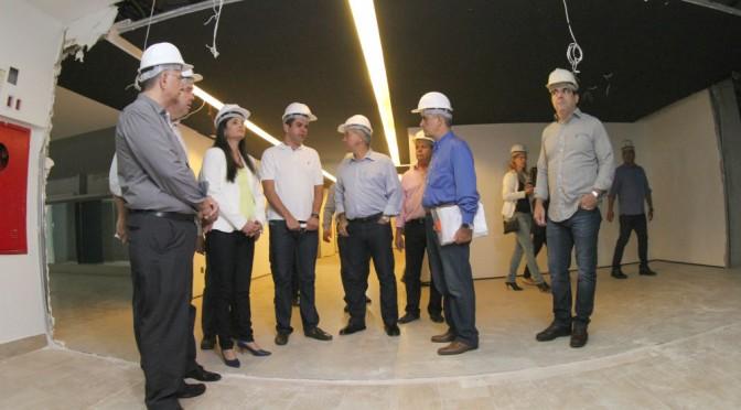 Governador confirma convênio para conclusão de novos andares do Hospital de Câncer
