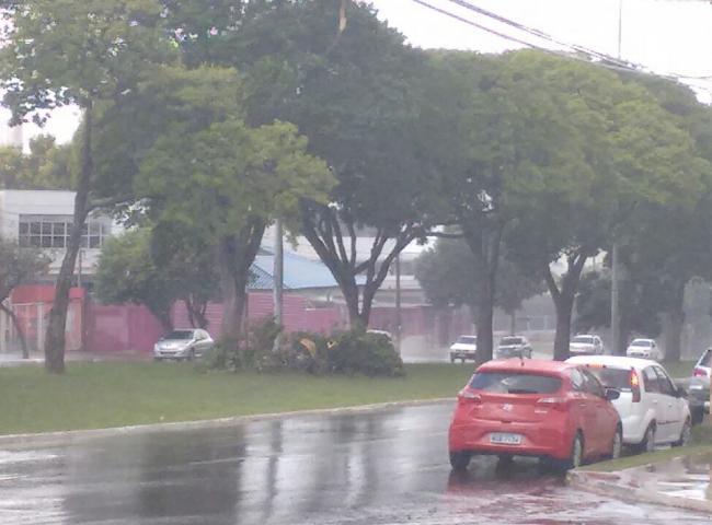 Chuva deve permanecer em todo o Estado hoje