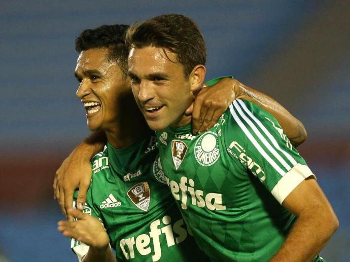 Grandes de SP vencem amistosos internacionais