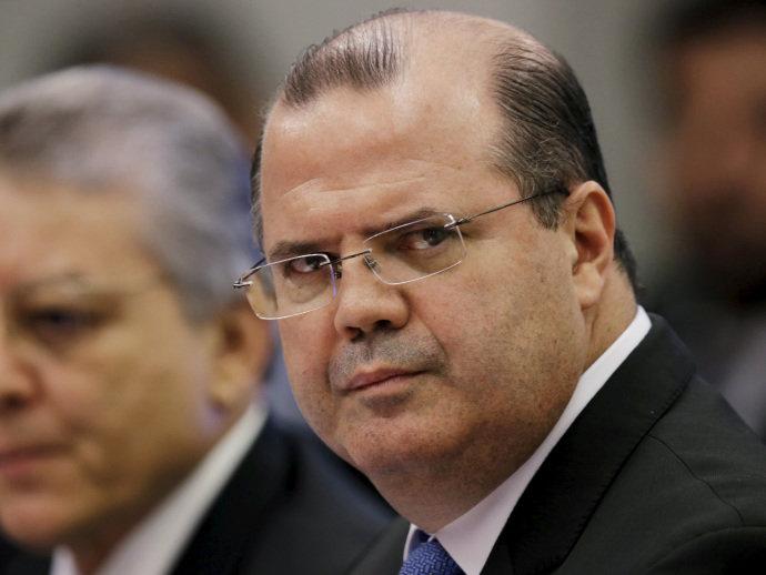 Para analistas, manutenção de juros não enfraqueceu Tombini