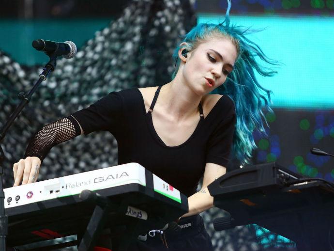 Grimes, a fada pop do 'faça você mesmo'