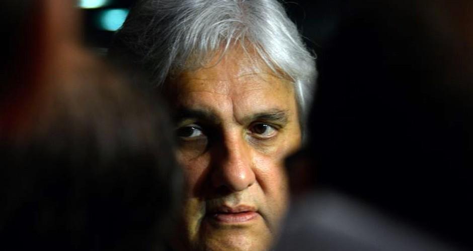 Advogado de Delcídio tenta provar armação