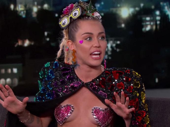Miley Cyrus confirma participação em primeira série de Woody Allen