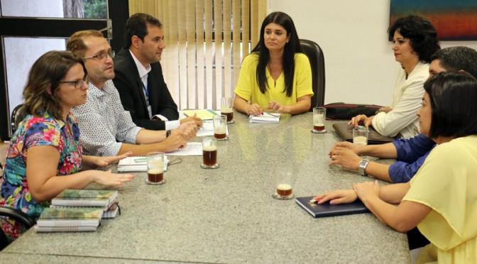 Governadora em Exercício recebe Vice-Reitor e Pró-Reitores da UEMS