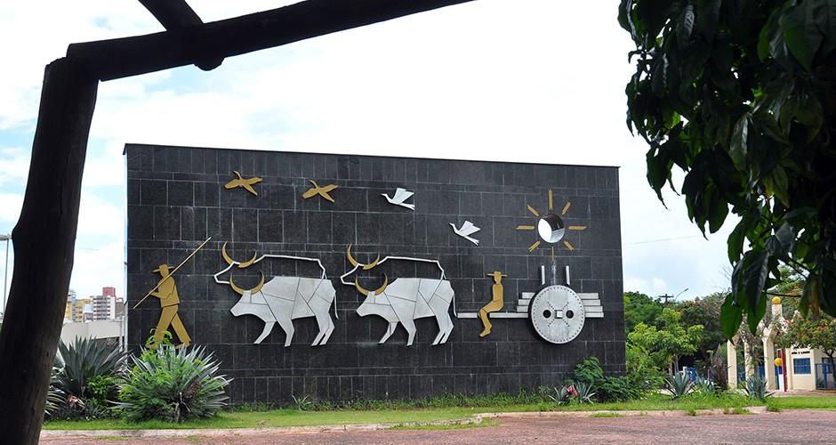 Monumento atacado por vândalos é restaurado