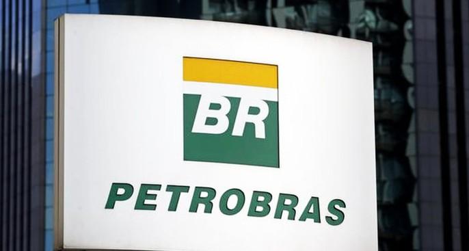 Reservas da Petrobras caem 20% em 2015