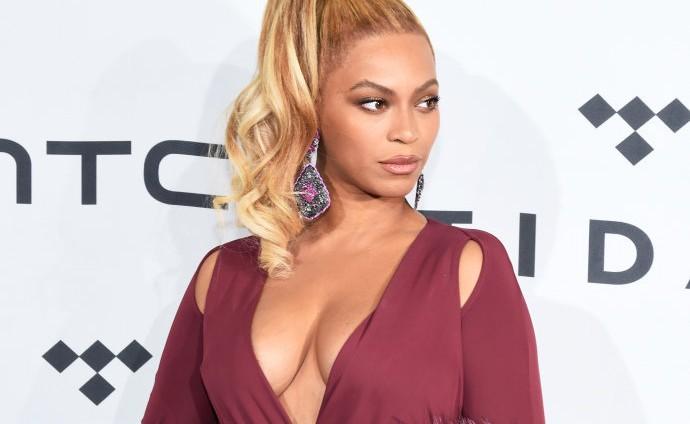 Beyoncé participa de novo clipe do Coldplay. Assista