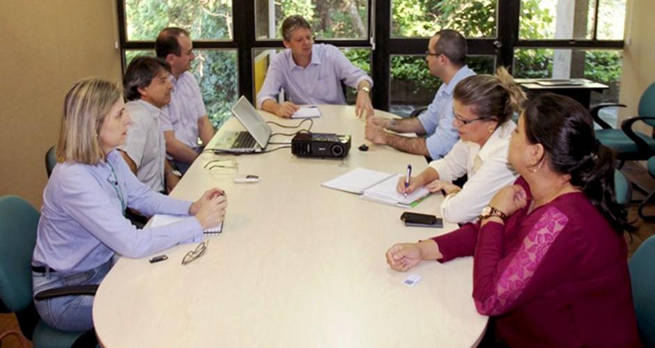 Governo e setor produtivo integram informações