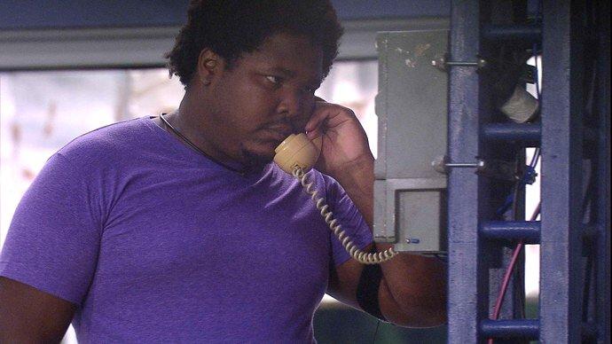 Ronan atende Big Fone e ganha imunidade no 'BBB16'