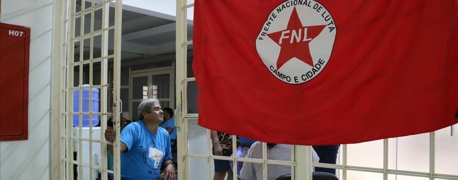 Pela Reforma Agrária, movimento ocupa Incra