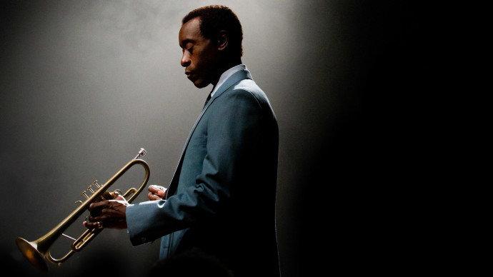 Sony divulga primeiro trailer de filme sobre Miles Davis. Assista
