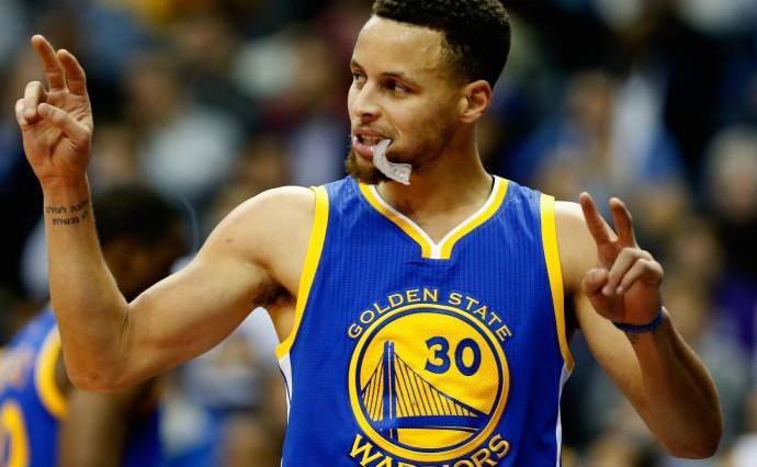 Warriors vencem mais uma na NBA, com 51 pontos de Curry