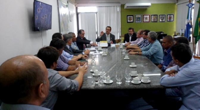 Secretário de Segurança recebe prefeito e vereadores de Cassilândia