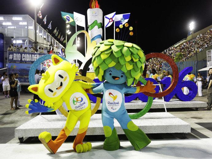 Carnaval olímpico abre primeira noite de desfiles no Rio