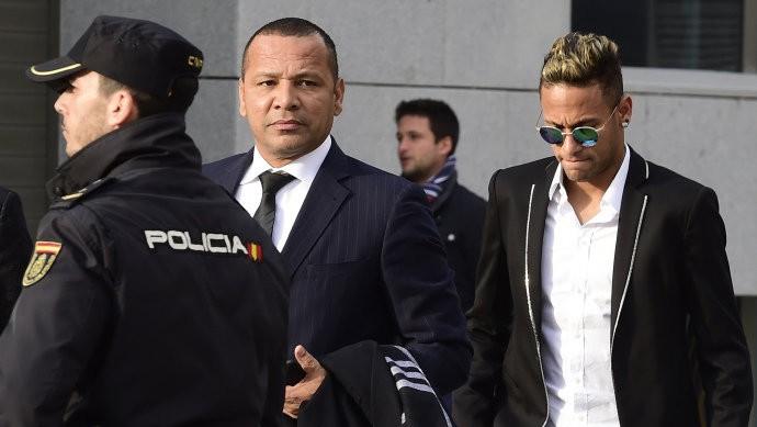 Pai de Neymar muda endereço de empresa após investigação