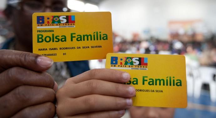 Oito dos nove principais programas sociais do governo perderam recursos em 2015