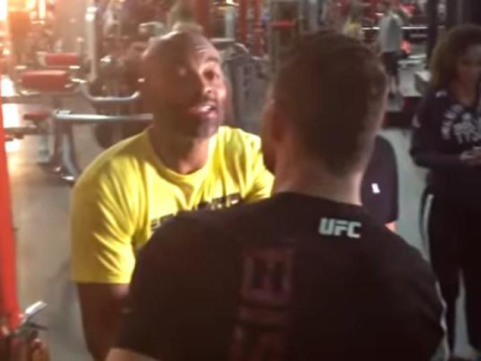 UFC: Anderson Silva e Bisping batem boca na promoção da luta