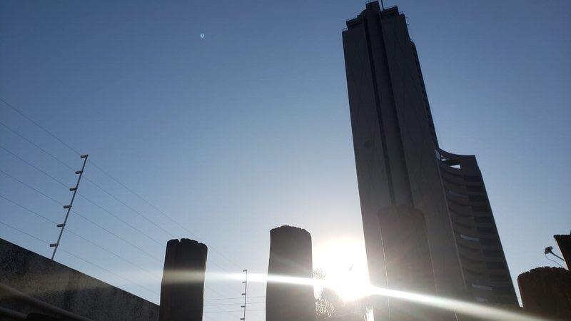 Beba água: tempo seco e quente continua neste domingo em MS