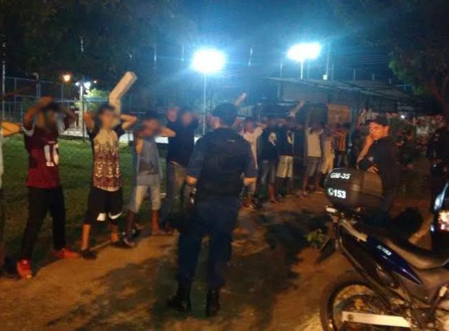 Gangue de 9 assalta e agride adolescentes em bairro de Campo Grande