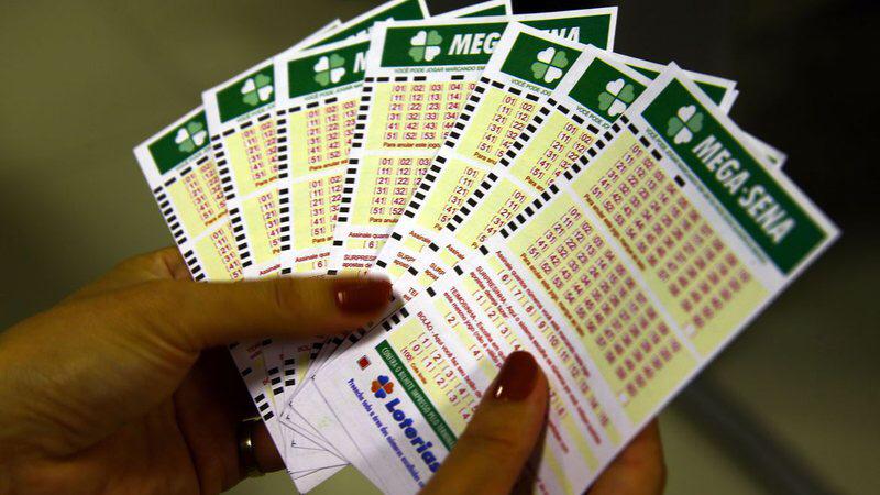 Mega-Sena acumula e próximo prêmio deve pagar R$ 34 mi