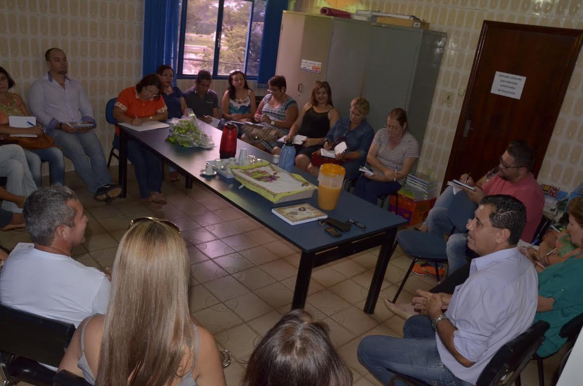 Secretário reúne professores e diretores da REME em Jardim