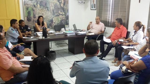 Prefeito de Bonito faz reunião para traçar metas da educação