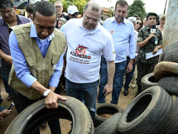 Cenário da mobilização contra 'Aedes' foi maquiado no DF