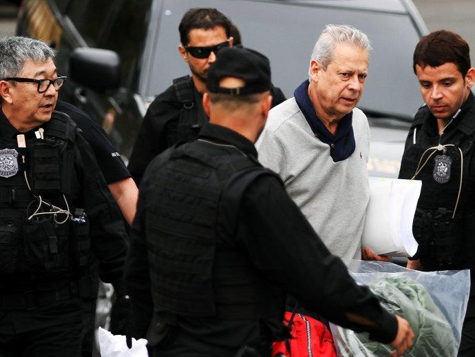 Arquiteta que reformou casa de Dirceu confirma que foi contratada por lobista
