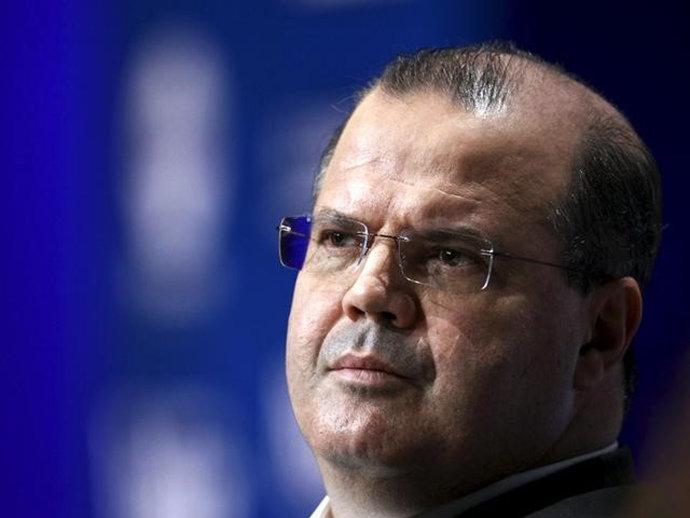 Quadro de inflação não permite discussão sobre queda dos juros, diz Tombini