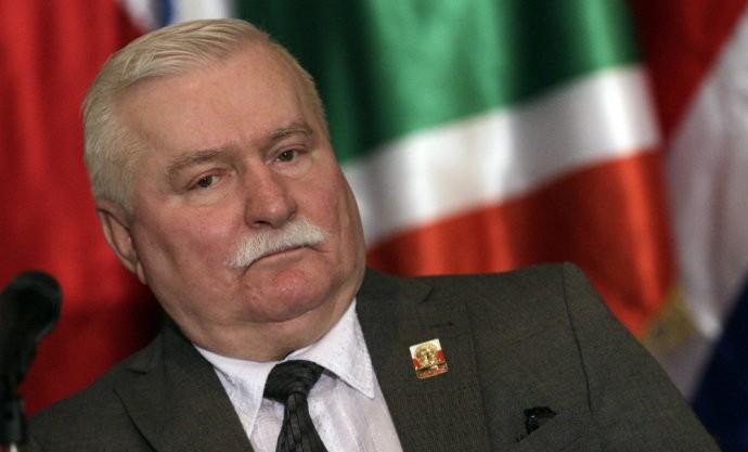 Lech Walesa reconhece erro mas nega ter atuado como espião comunista